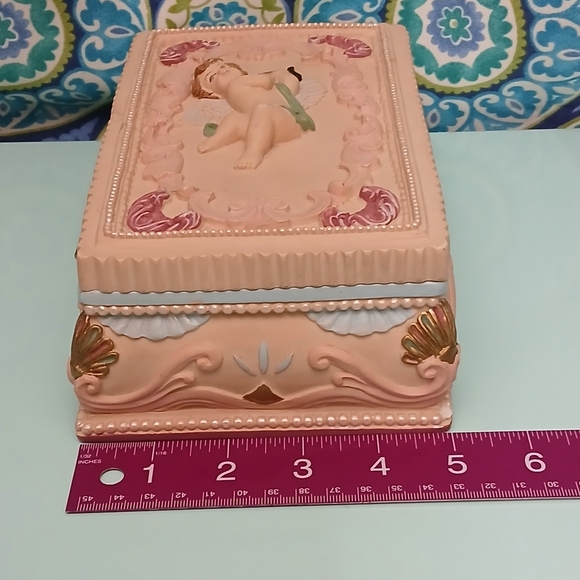Vintage Sculpted Resin Jewelry Box With Cherub Design - Picture 10 of 14